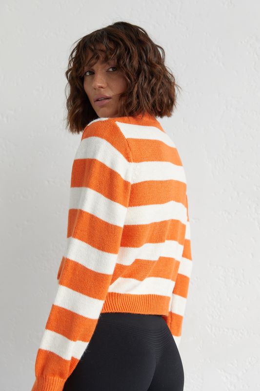 В'язаний джемпер oversize в смужку