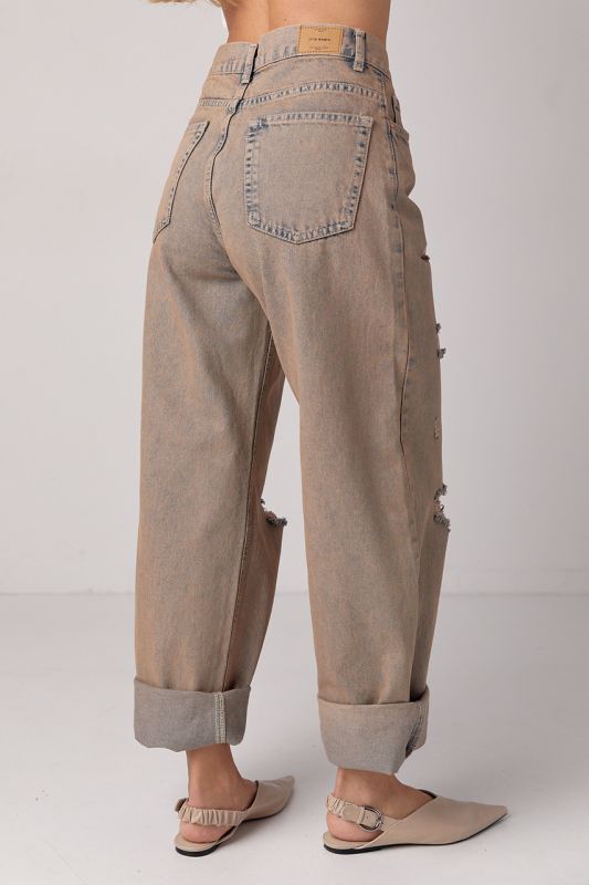 Джинси baggy з рваними елементами